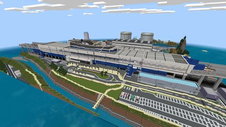 海から見た発電所と街の全景